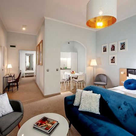 Holiday Suites Cracow Красков Екстериор снимка