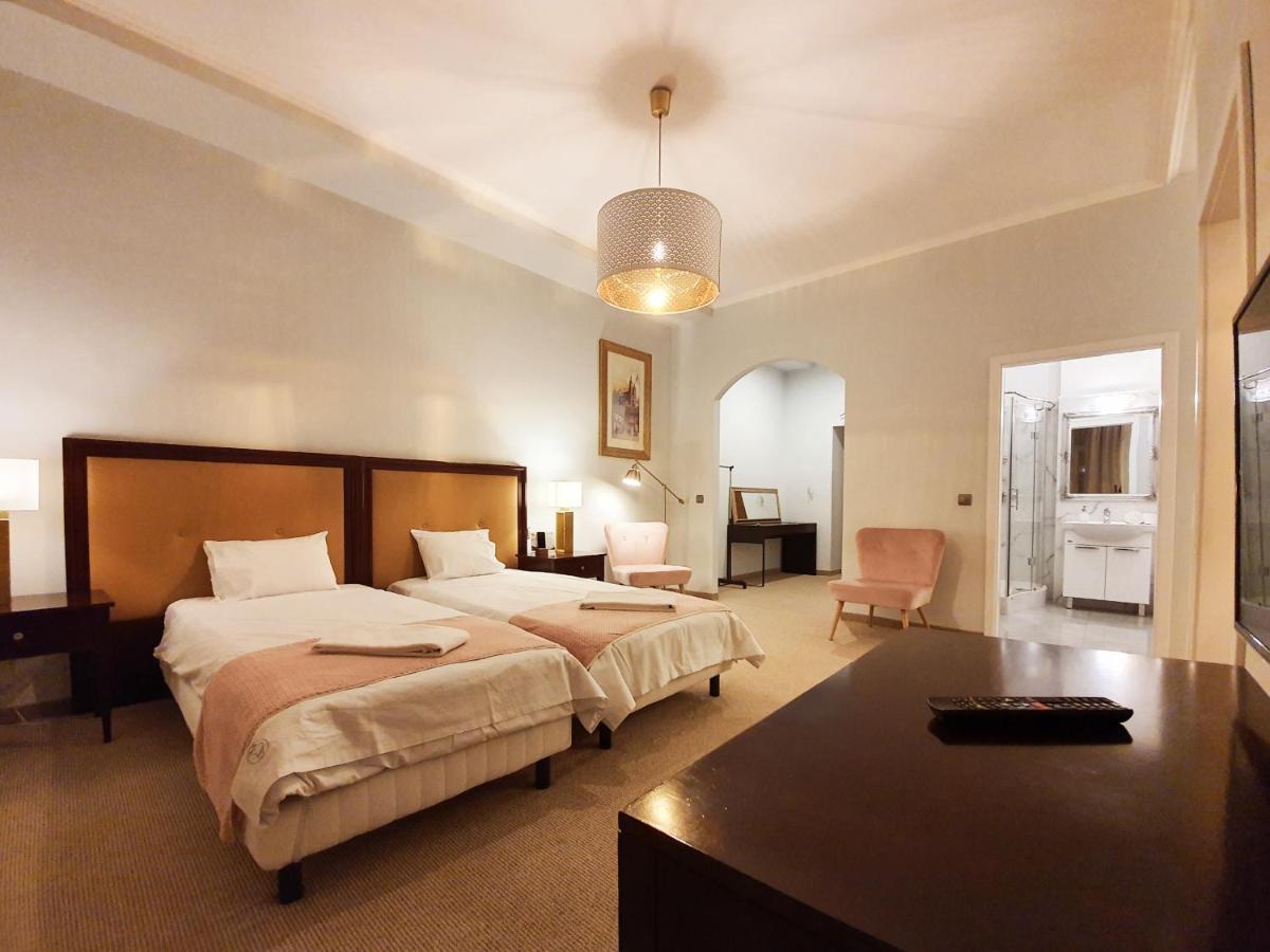 Holiday Suites Cracow Красков Екстериор снимка