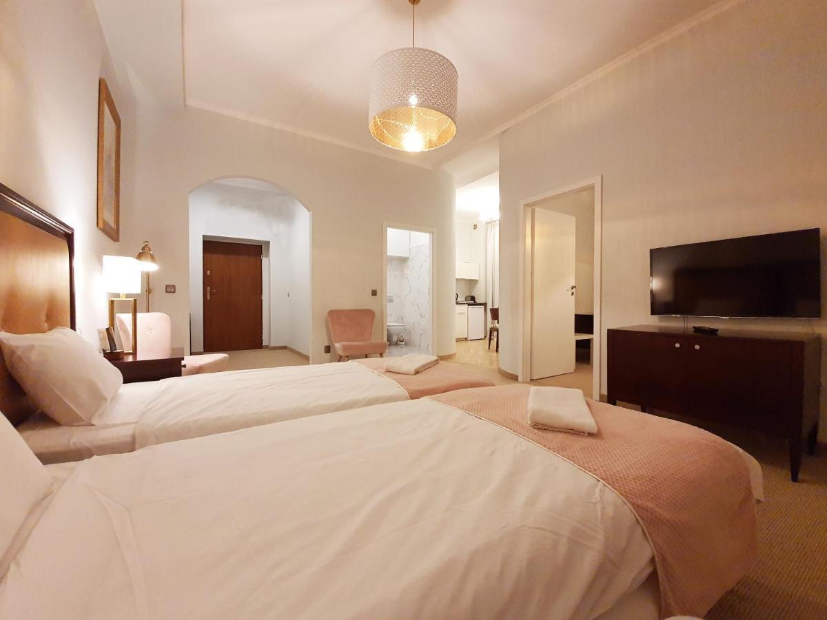 Holiday Suites Cracow Красков Екстериор снимка