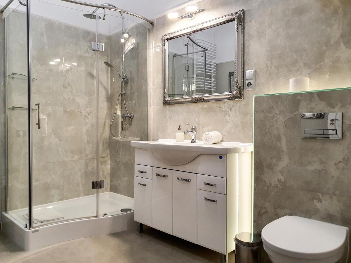 Holiday Suites Cracow Красков Екстериор снимка