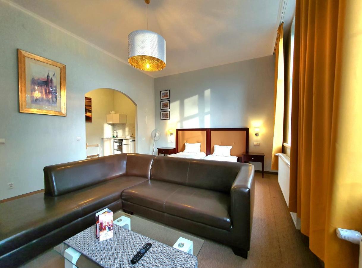 Holiday Suites Cracow Красков Екстериор снимка