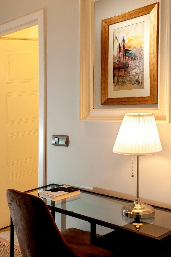 Holiday Suites Cracow Красков Екстериор снимка
